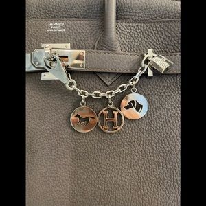 Hermes Breloque Olga Silver Charm Bag Amulette Palladium Berloque Cadena M15